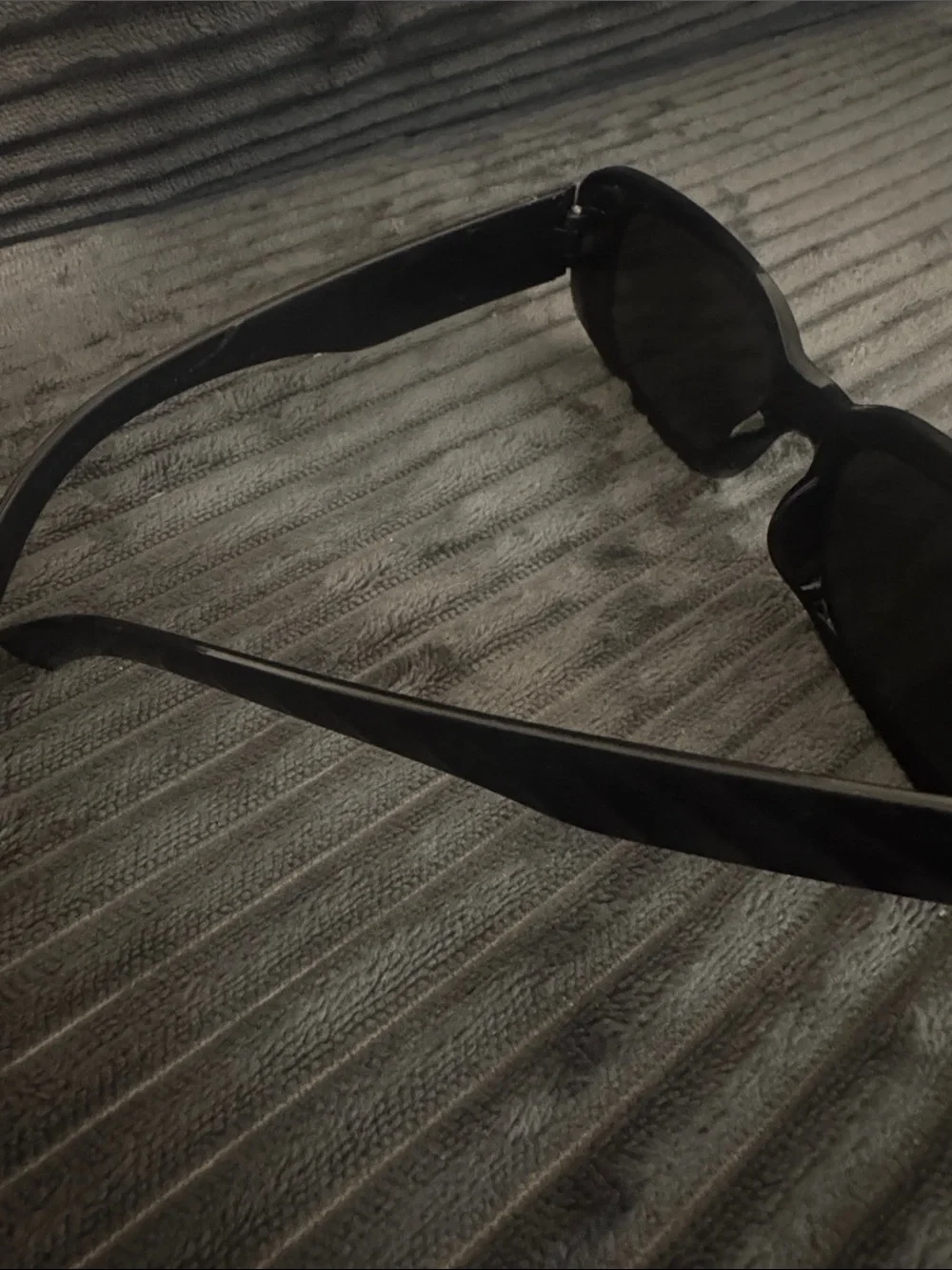 Sleek Black Women's Fashion Sunglasses